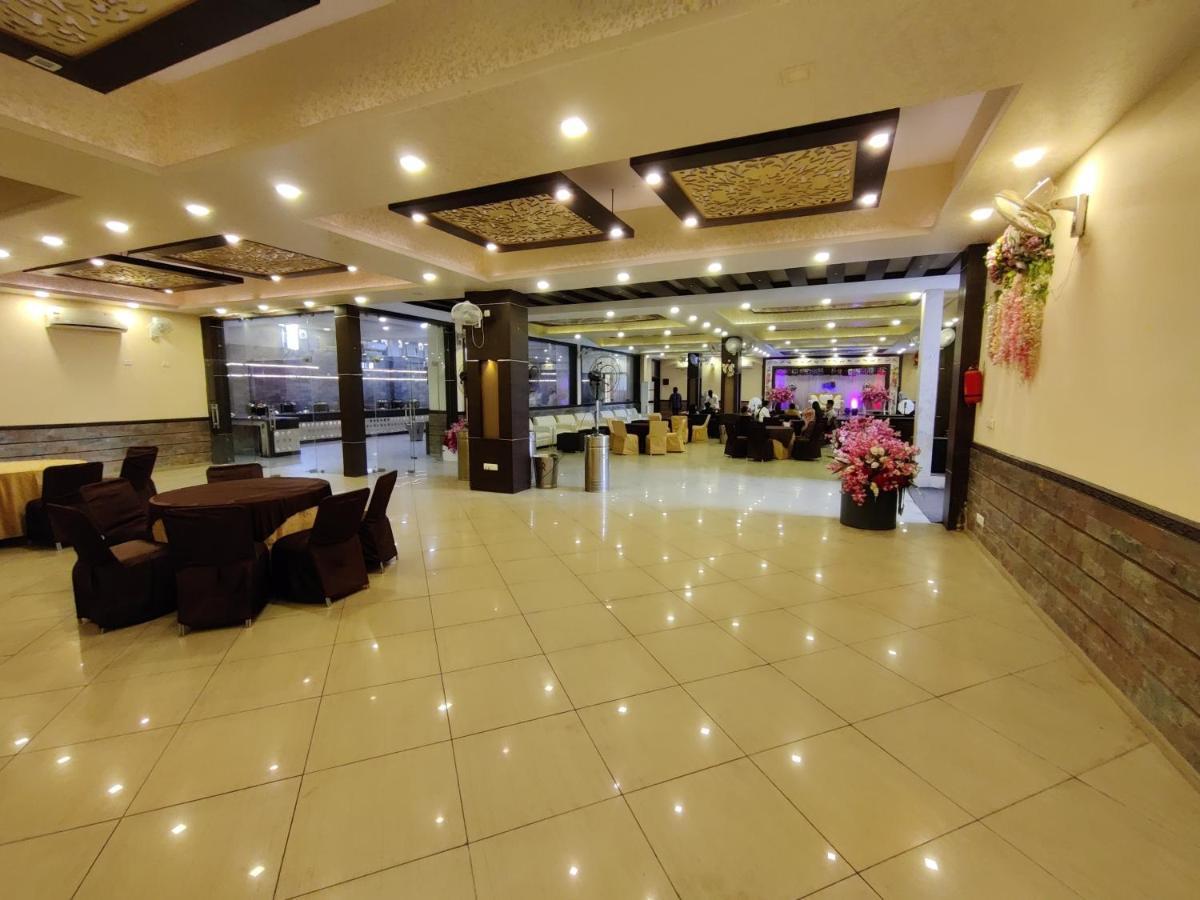 Ritumbhara Hotel & Resort Alvar Kültér fotó